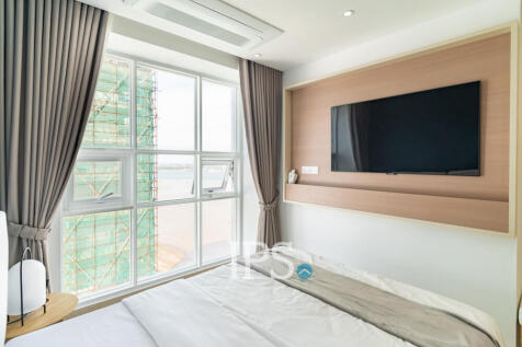 2 Bedroom Condo For Sale - Diamond Bay Garden, Tonle Bassac, Phnom Penh
