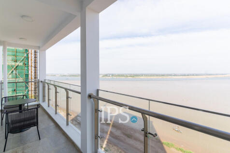 2 Bedroom Condo For Sale - Diamond Bay Garden, Tonle Bassac, Phnom Penh