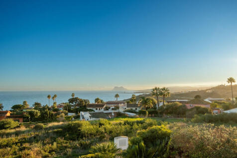 Panoramic sea views