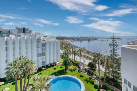 Panoramic sea views