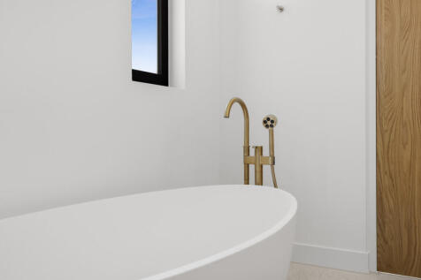 Bathtub
