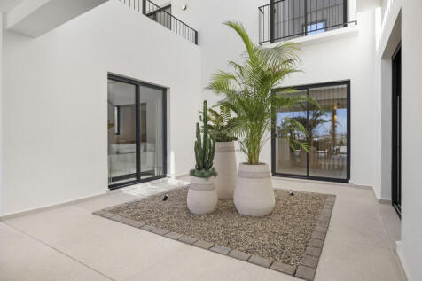Interior garden