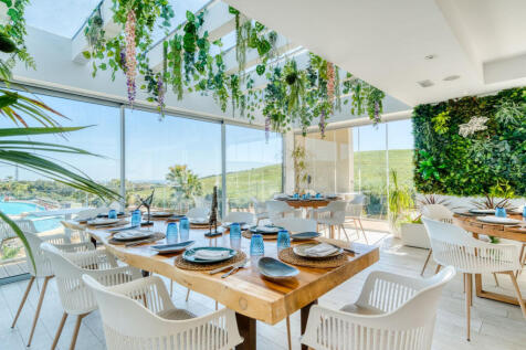 Onsite restaurant