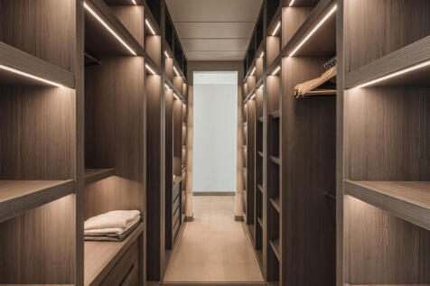 Walk-in wardrobe
