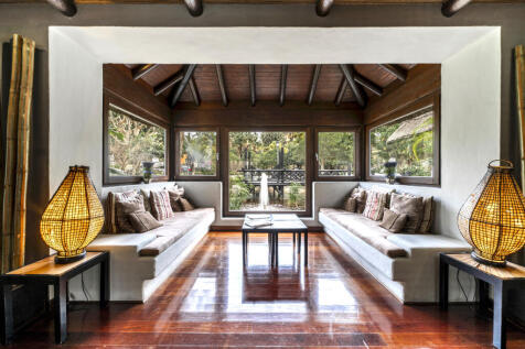 El Campanario Club House