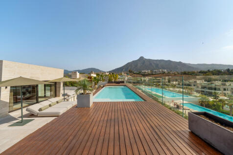 Private swimming pool