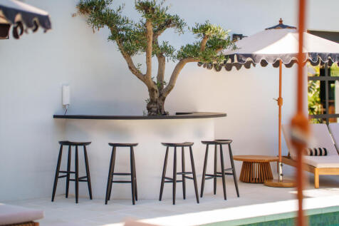 Outdoor bar