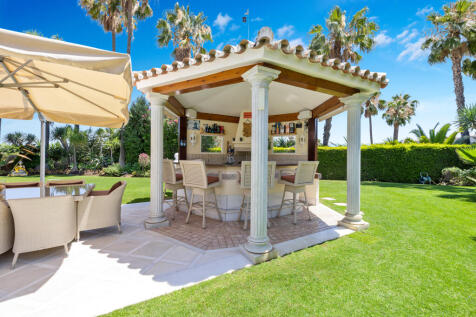 Outdoor dining area