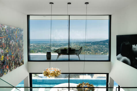 Double height ceiling