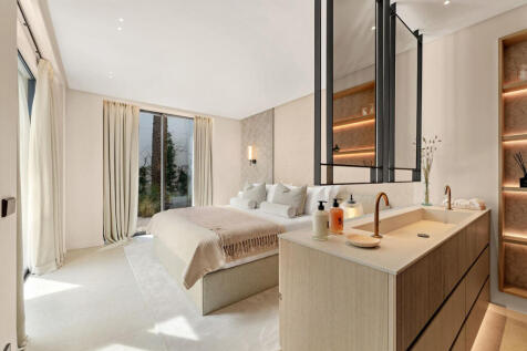 Master suite