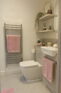 Studio Bathroom 1
