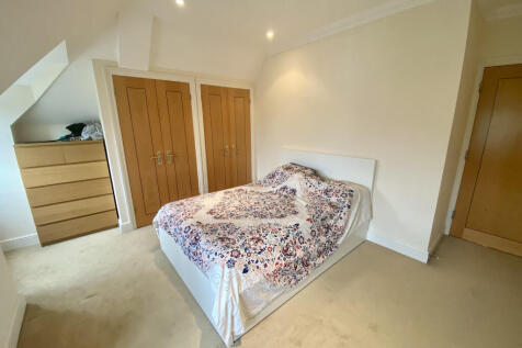 6. Bedroom.jpeg