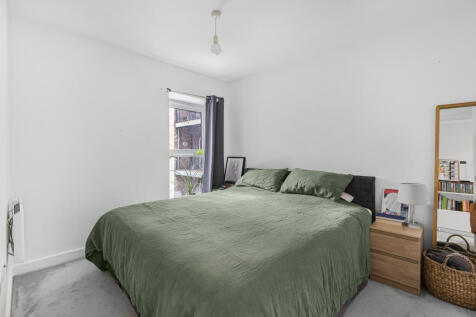 Bedroom.JPG