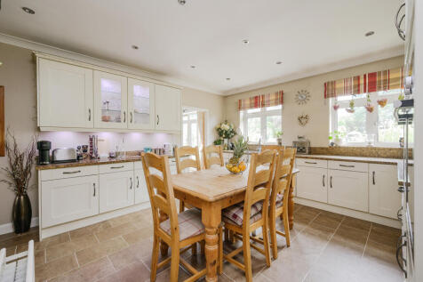Kitchen Alt