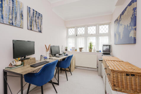 Office : Bedroom 5
