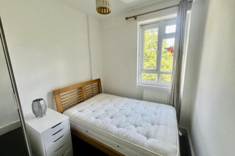 Bed 3.JPG