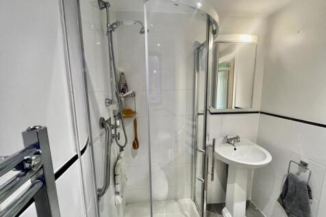 Bathroom.jpeg