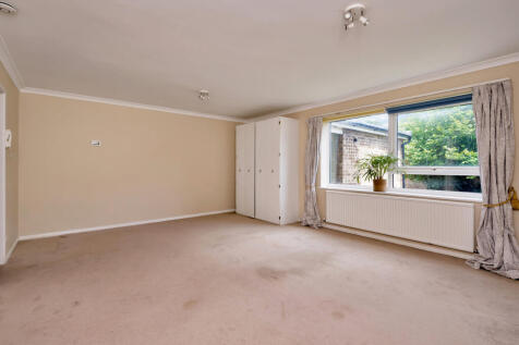 Living Space Alt 2