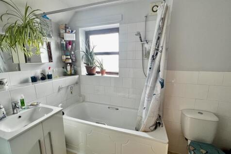 Bathroom.JPG