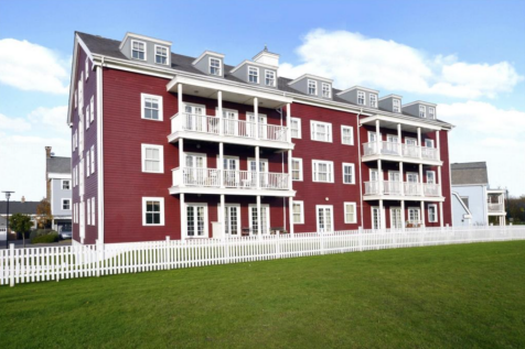 Lewiston Close Side
