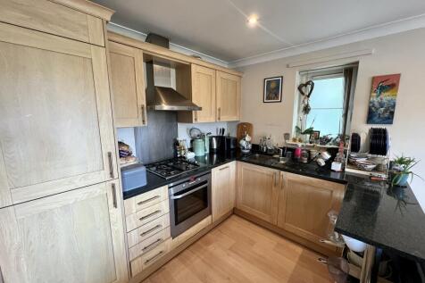 Kitchen.JPG