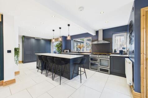 kitchen/dinner