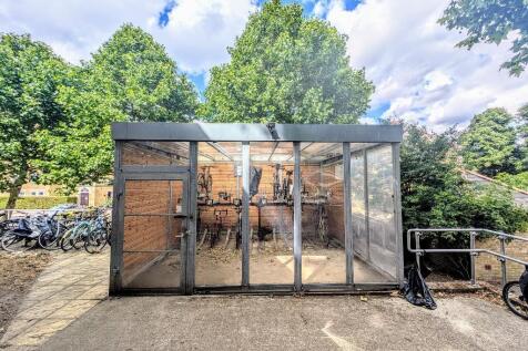 Residents Bicycle Shed (secured)
