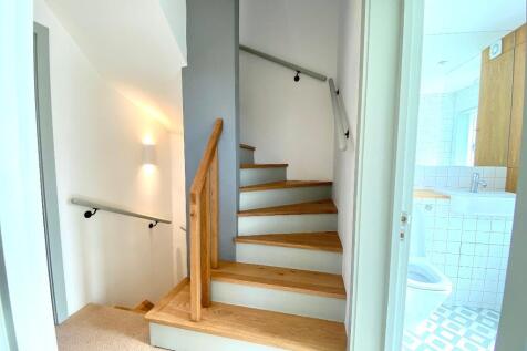 1st floor landing