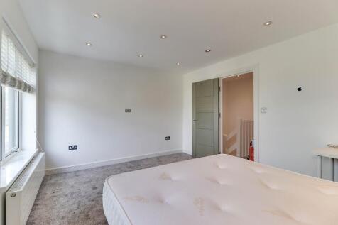 Bedroom 2nd floor
