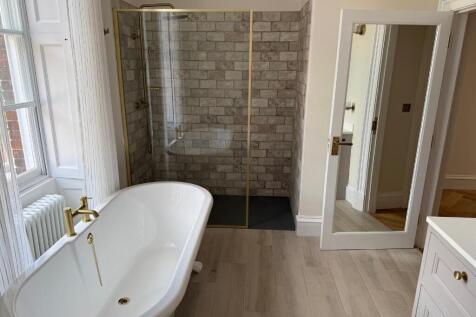 En-suite 1