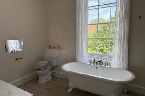 En-suite 1