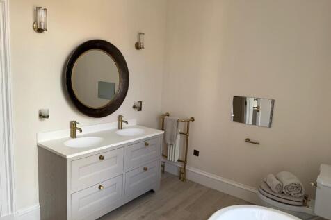En-suite 1