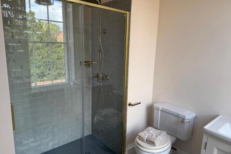 En-suite 2