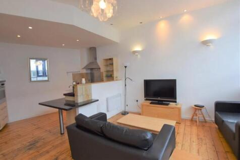 Livingroom2-ezgif.com-webp-to-jpg-converter.jpg