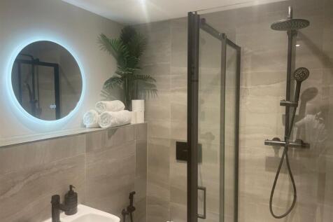 WhatsApp Image 2025-08-19 at 15.17.41_b1eb8335.jpg