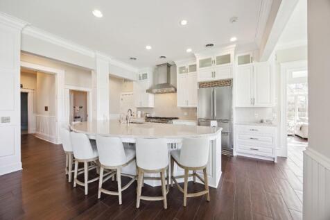 Lakeside Kitchen