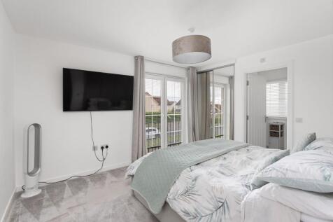 Master Bedroom and En-Suite