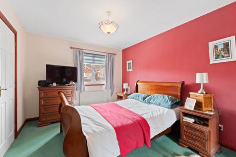 Master Bedroom with En-Suite