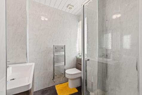 Master Bedroom with En-Suite