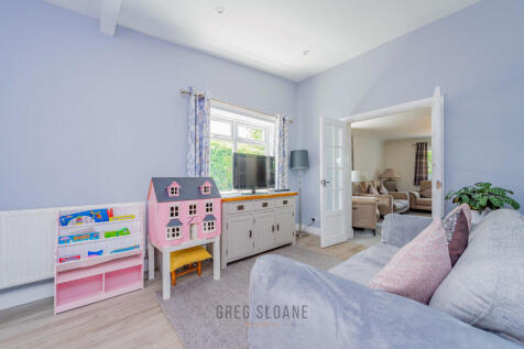 Reception Room / Snug