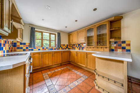 1355759-16-68d4135541b4e-ARW copy