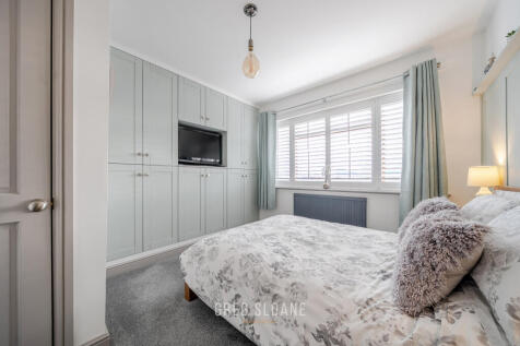 1384545-19-69271ed76122f