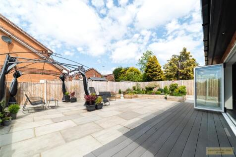 Large Rear Garden