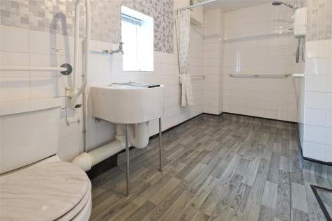 En Suite To D/S Bed