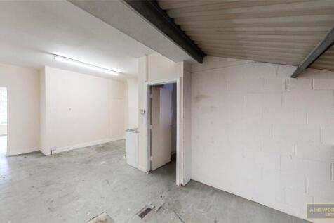 Second Floor Entranc