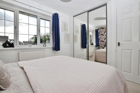 bcac2056-bed 201 20b.JPG