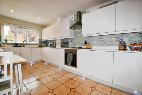 Fitted Kitchen