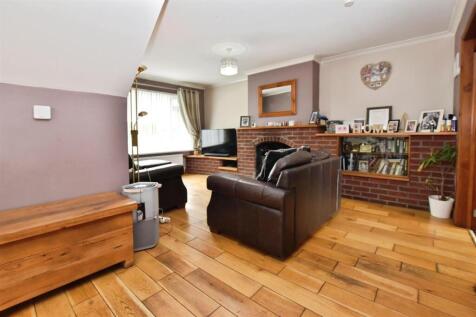 b6f5fbc8-lounge.JPG