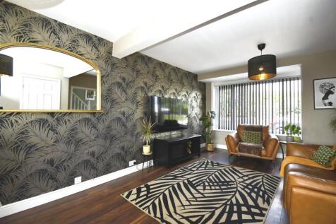 Through Lounge/Dining room