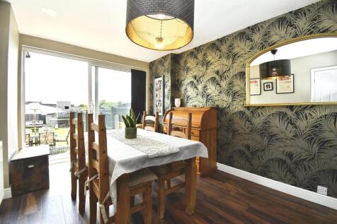 Through Lounge/Dining room